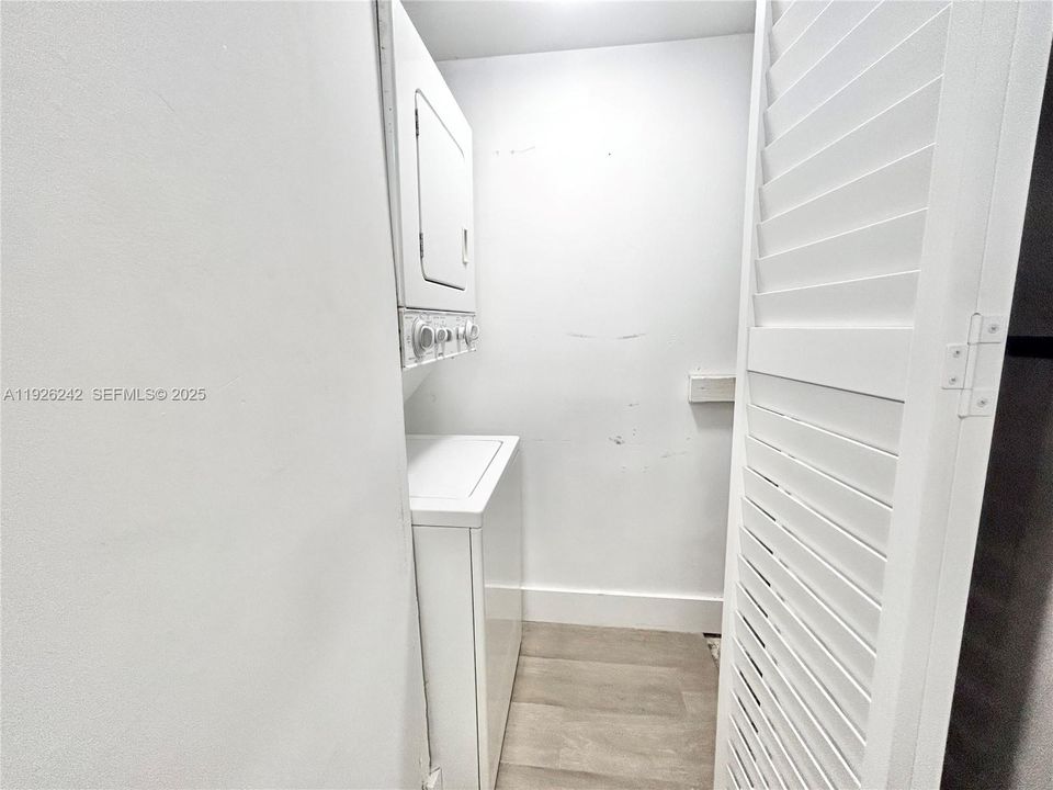 For Rent: $1,700 (0 beds, 1 baths, 453 Square Feet)