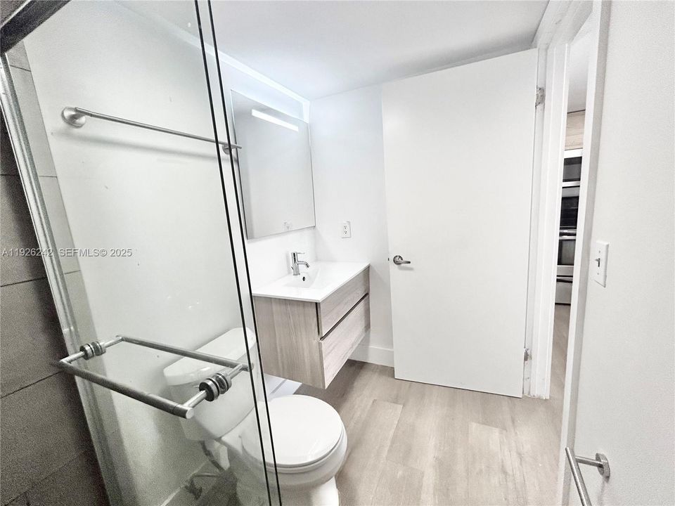 For Rent: $1,700 (0 beds, 1 baths, 453 Square Feet)