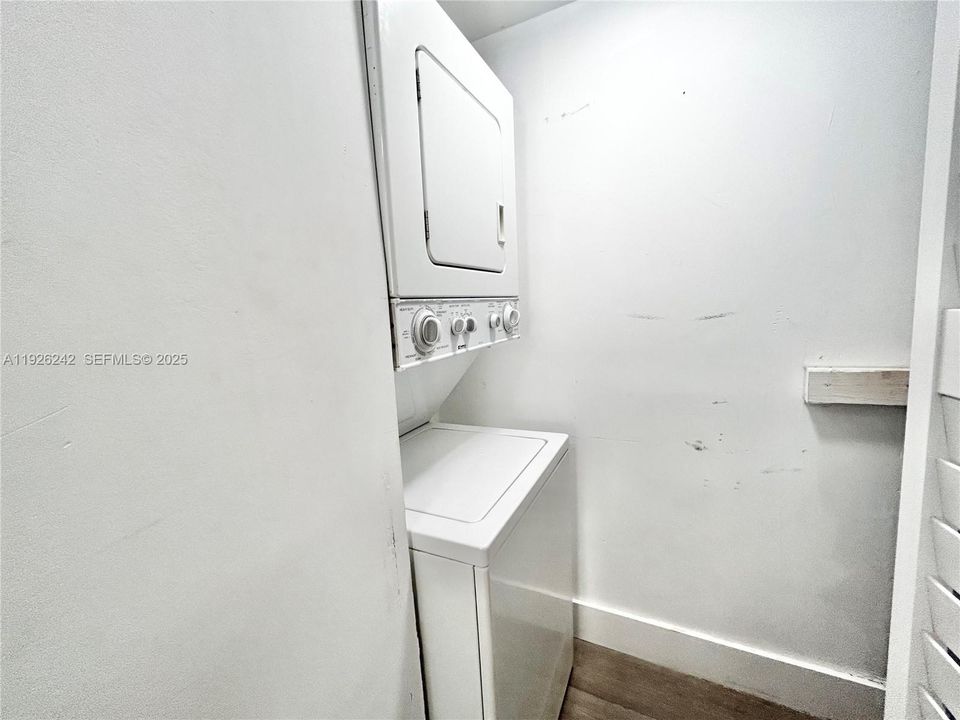 For Rent: $1,700 (0 beds, 1 baths, 453 Square Feet)