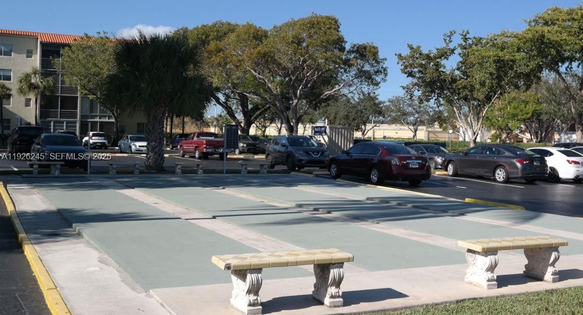 For Rent: $1,500 (1 beds, 1 baths, 810 Square Feet)