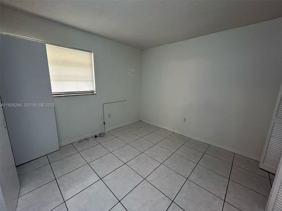 For Rent: $1,900 (2 beds, 2 baths, 814 Square Feet)
