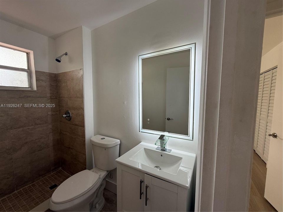 En Renta: $3,100 (3 camas, 2 baños, 1050 Pies cuadrados)