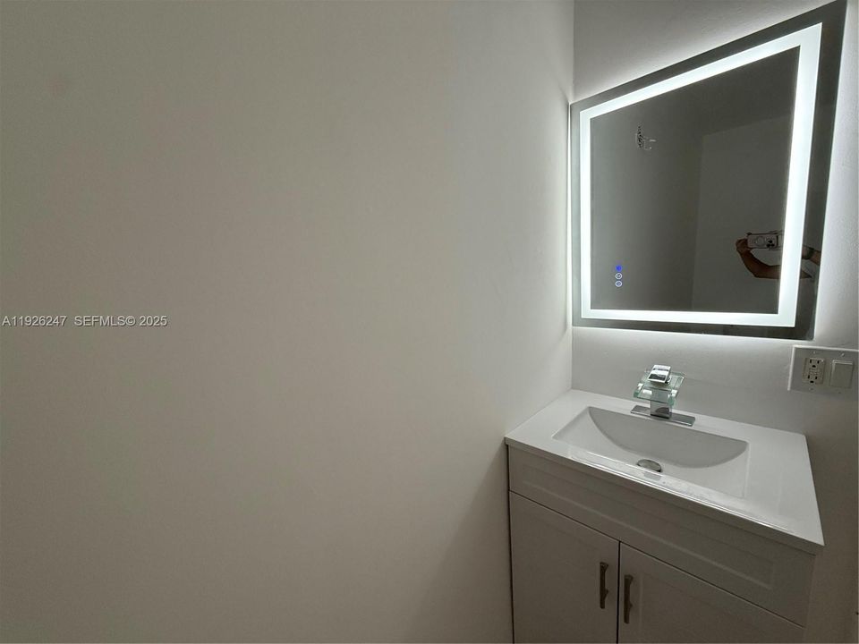 En Renta: $3,100 (3 camas, 2 baños, 1050 Pies cuadrados)