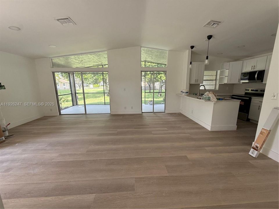 En Renta: $3,100 (3 camas, 2 baños, 1050 Pies cuadrados)