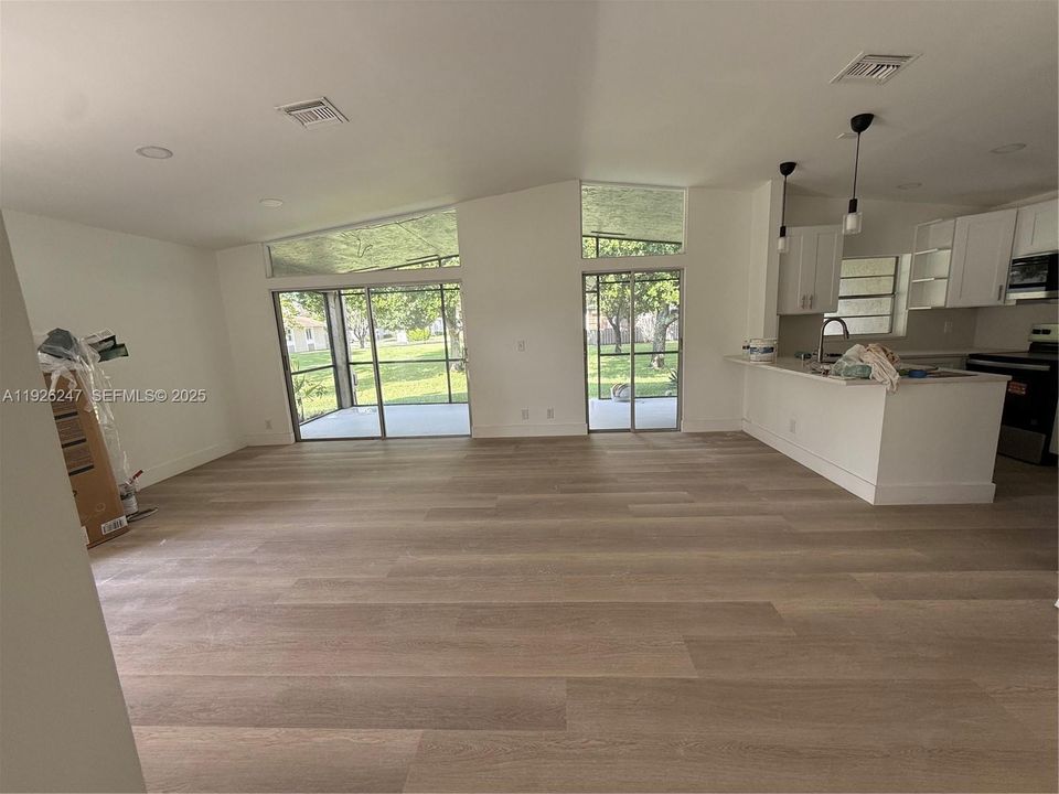 En Renta: $3,100 (3 camas, 2 baños, 1050 Pies cuadrados)