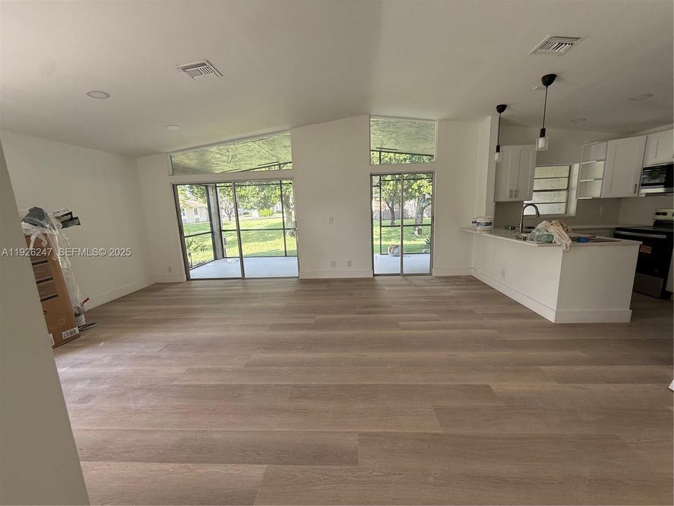 En Renta: $3,100 (3 camas, 2 baños, 1050 Pies cuadrados)