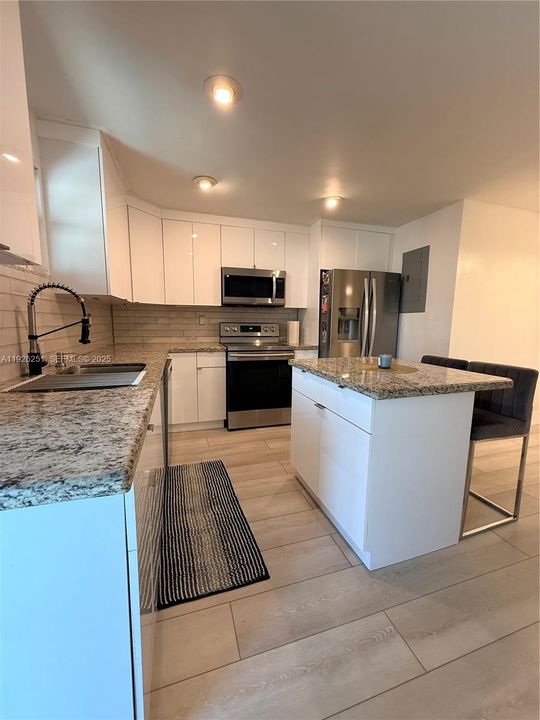 For Rent: $3,600 (3 beds, 2 baths, 1487 Square Feet)