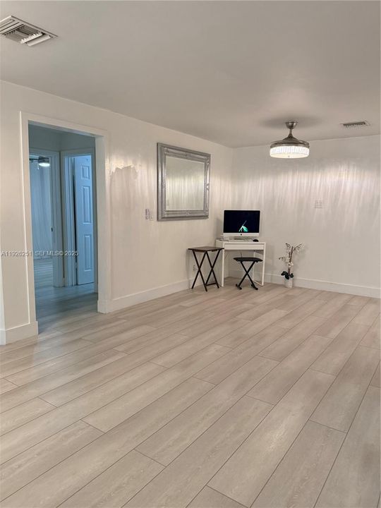 For Rent: $3,600 (3 beds, 2 baths, 1487 Square Feet)