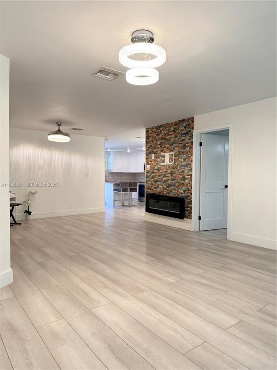 For Rent: $3,600 (3 beds, 2 baths, 1487 Square Feet)