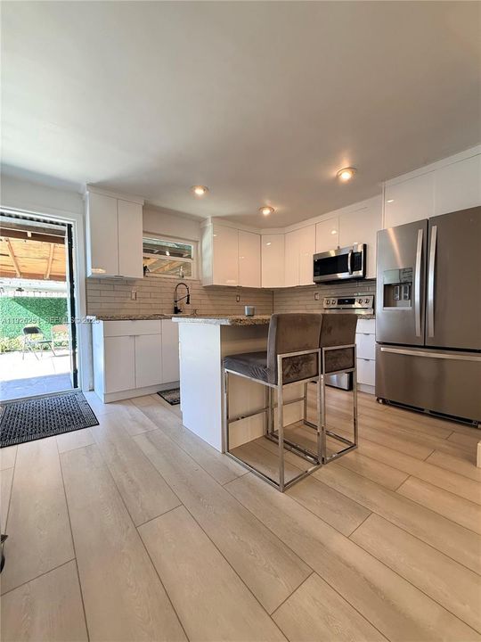 For Rent: $3,600 (3 beds, 2 baths, 1487 Square Feet)