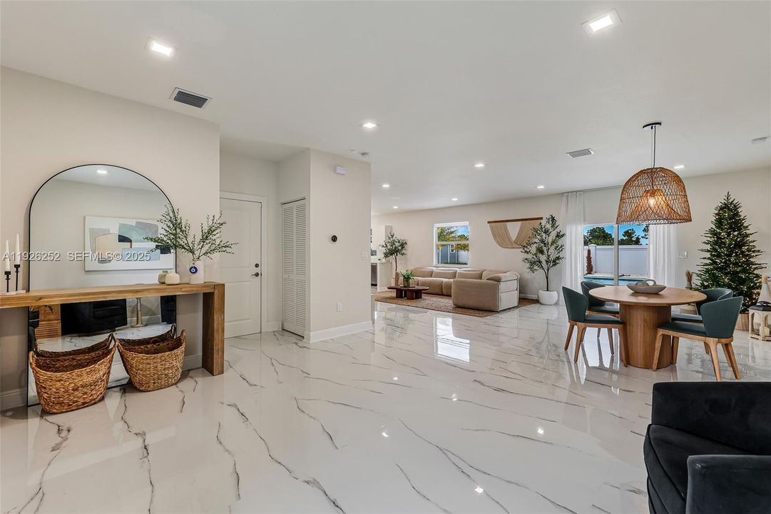 На продажу: $859,000 (3 спален, 2 ванн, 2137 Квадратных фут)