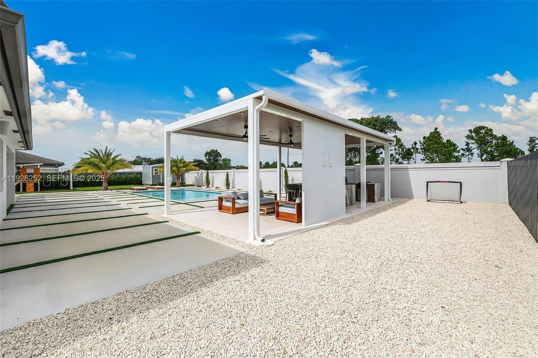 На продажу: $859,000 (3 спален, 2 ванн, 2137 Квадратных фут)