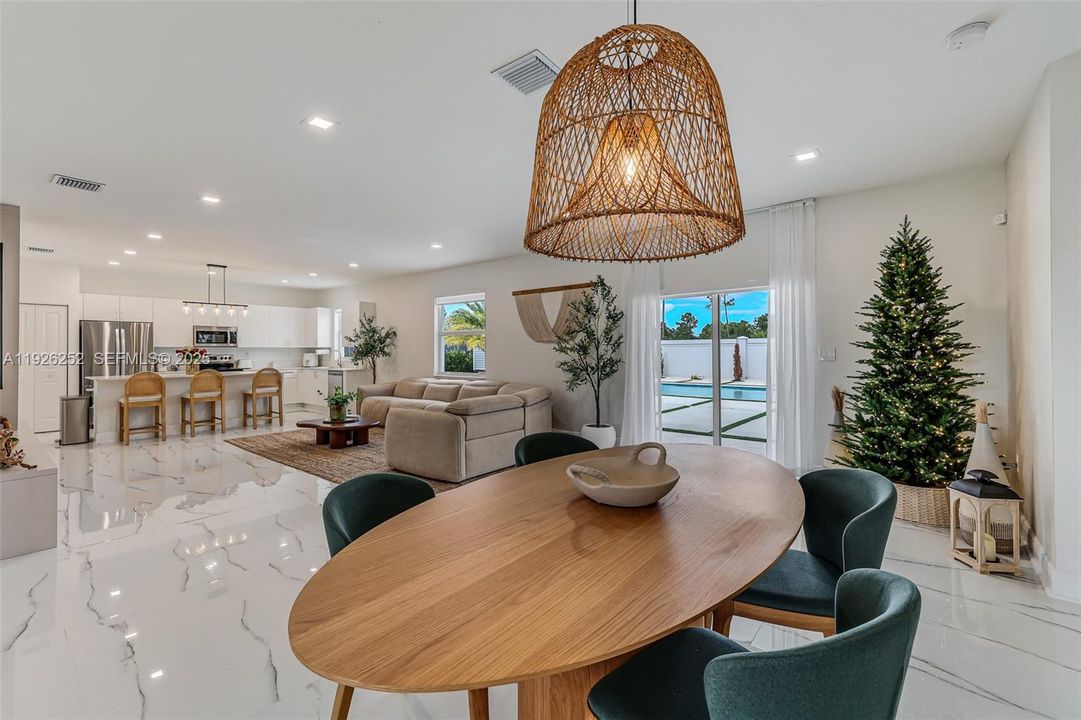 На продажу: $859,000 (3 спален, 2 ванн, 2137 Квадратных фут)