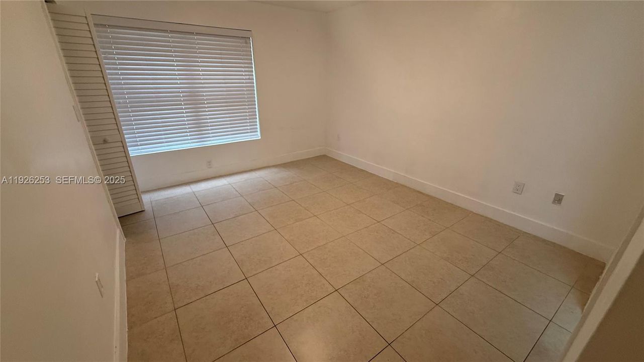 For Rent: $2,550 (2 beds, 2 baths, 947 Square Feet)