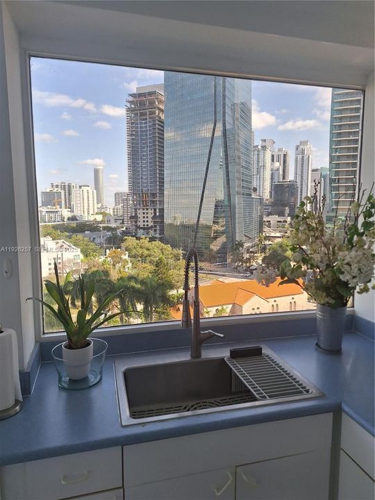 For Rent: $4,800 (2 beds, 2 baths, 1697 Square Feet)