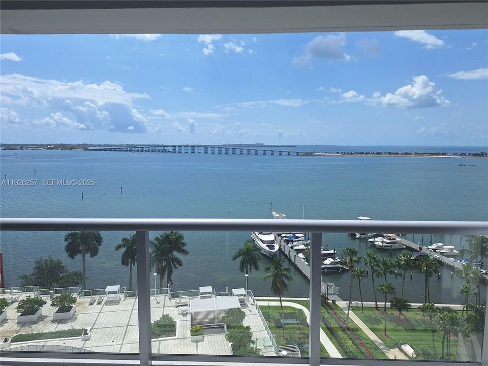 For Rent: $4,800 (2 beds, 2 baths, 1697 Square Feet)