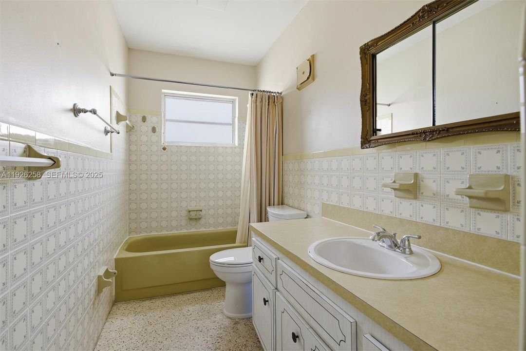 На продажу: $495,000 (3 спален, 2 ванн, 1406 Квадратных фут)