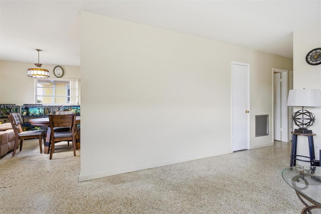 На продажу: $495,000 (3 спален, 2 ванн, 1406 Квадратных фут)