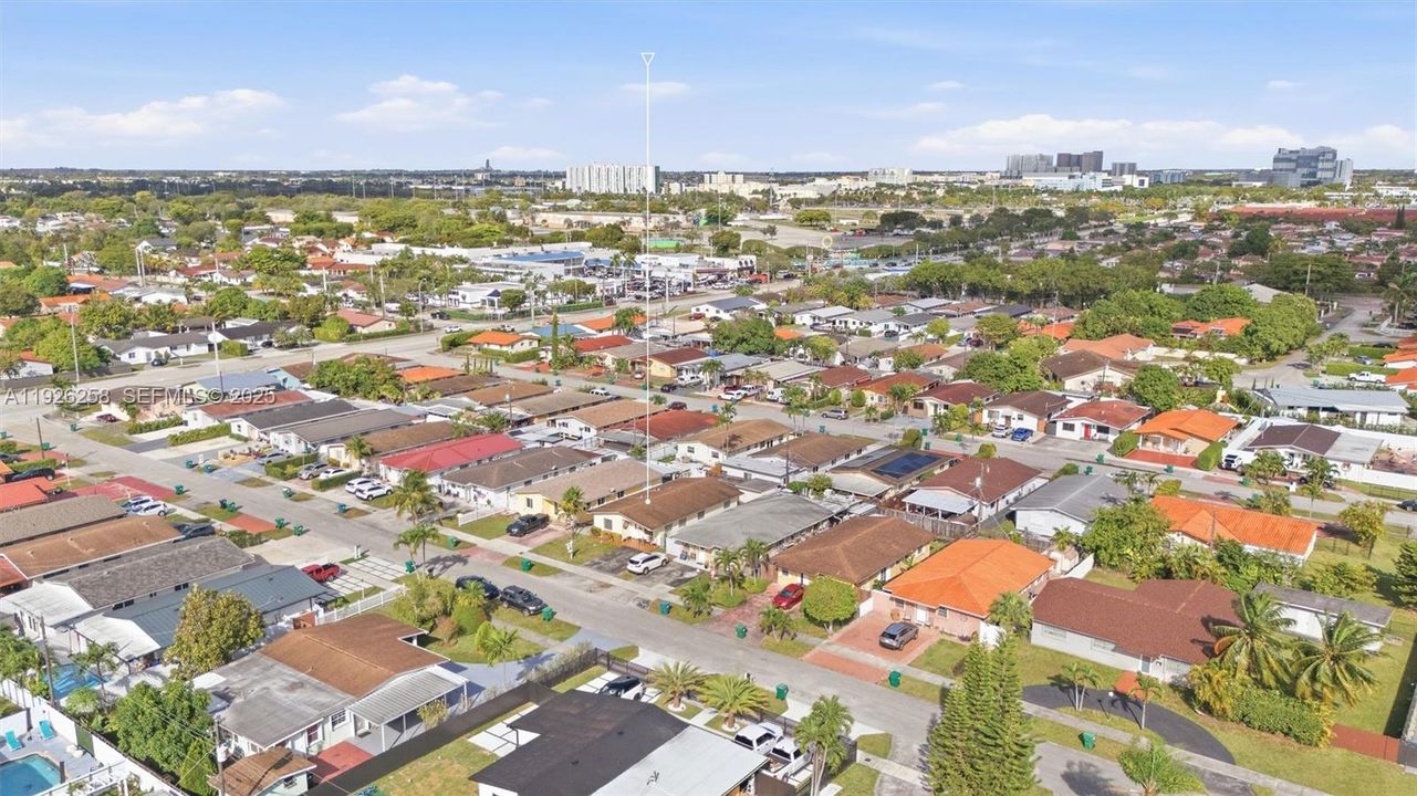 На продажу: $495,000 (3 спален, 2 ванн, 1406 Квадратных фут)