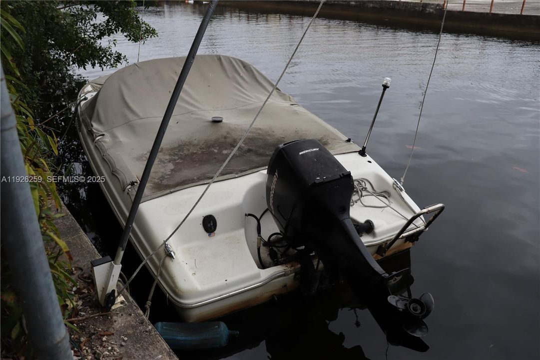 For Sale: $1,950 (1 beds, 1 baths, 746 Square Feet)