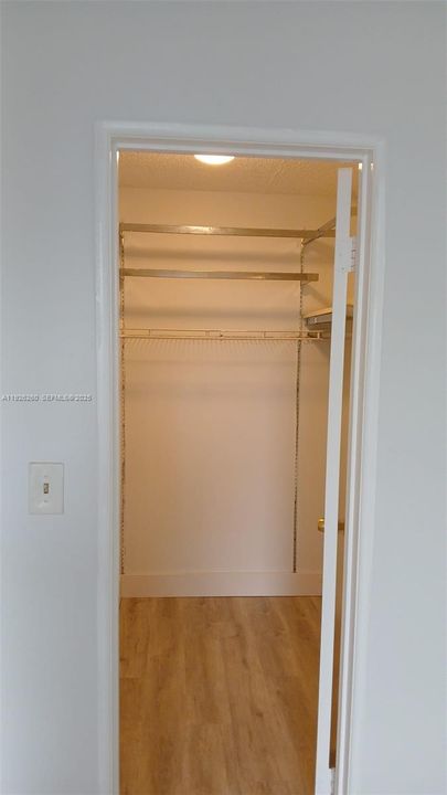 В аренду: $1,960 (1 спален, 1 ванн, 758 Квадратных фут)