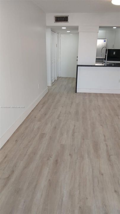 В аренду: $1,960 (1 спален, 1 ванн, 758 Квадратных фут)