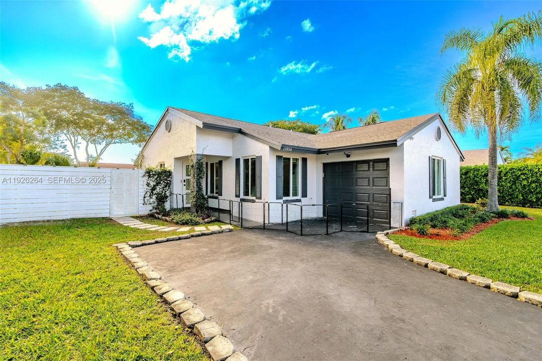 待售: $649,000 (3 贝兹, 2 浴室, 1209 平方英尺)