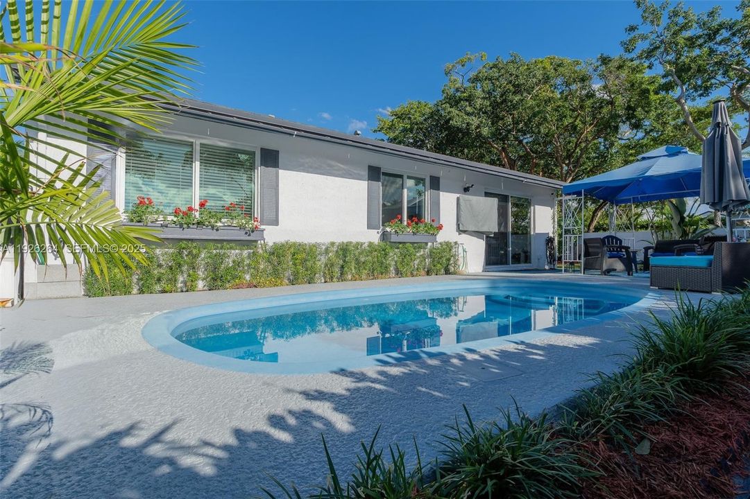 待售: $649,000 (3 贝兹, 2 浴室, 1209 平方英尺)