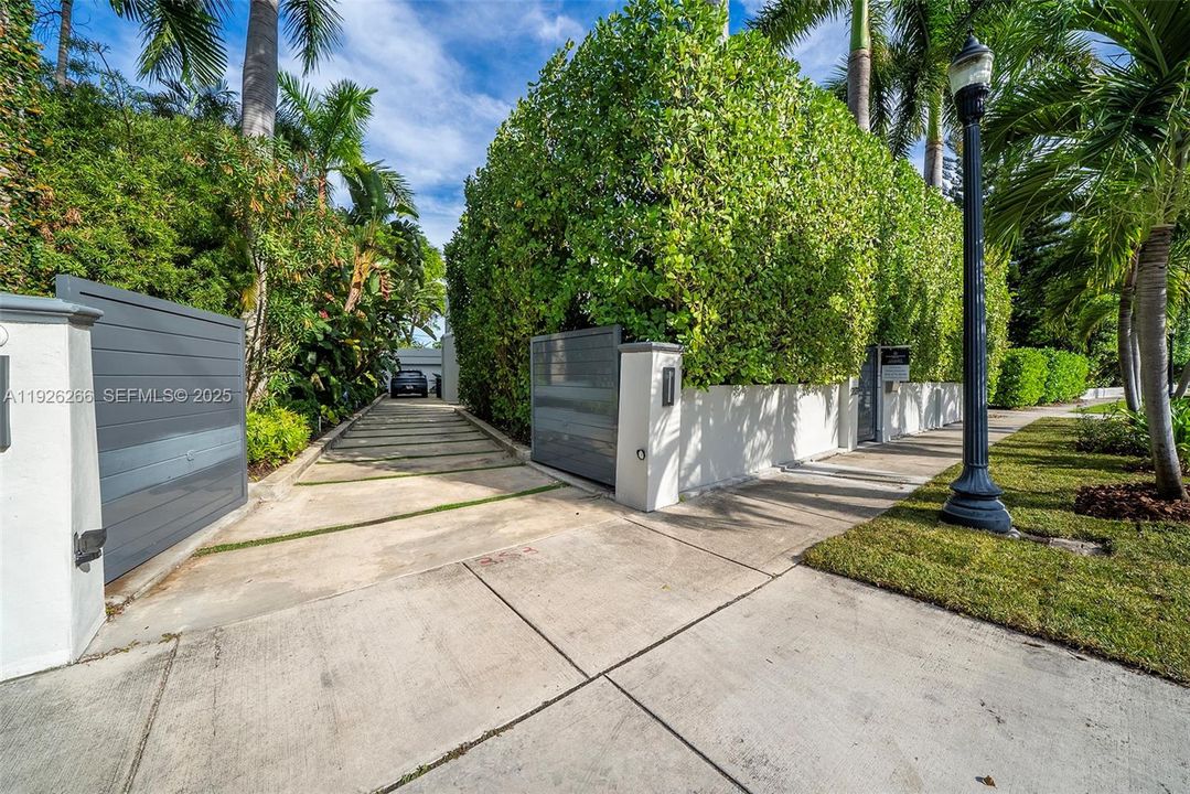 En Venta: $5,495,000 (5 camas, 6 baños, 3565 Pies cuadrados)