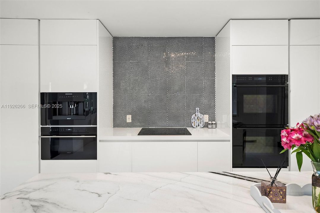 En Venta: $5,495,000 (5 camas, 6 baños, 3565 Pies cuadrados)