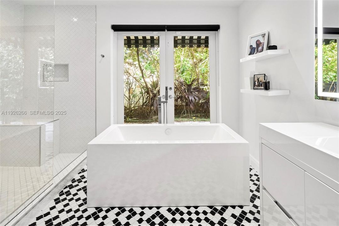 En Venta: $5,495,000 (5 camas, 6 baños, 3565 Pies cuadrados)