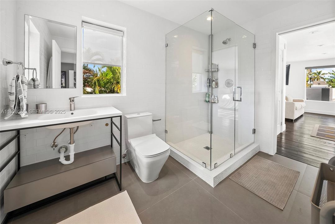 En Venta: $5,495,000 (5 camas, 6 baños, 3565 Pies cuadrados)