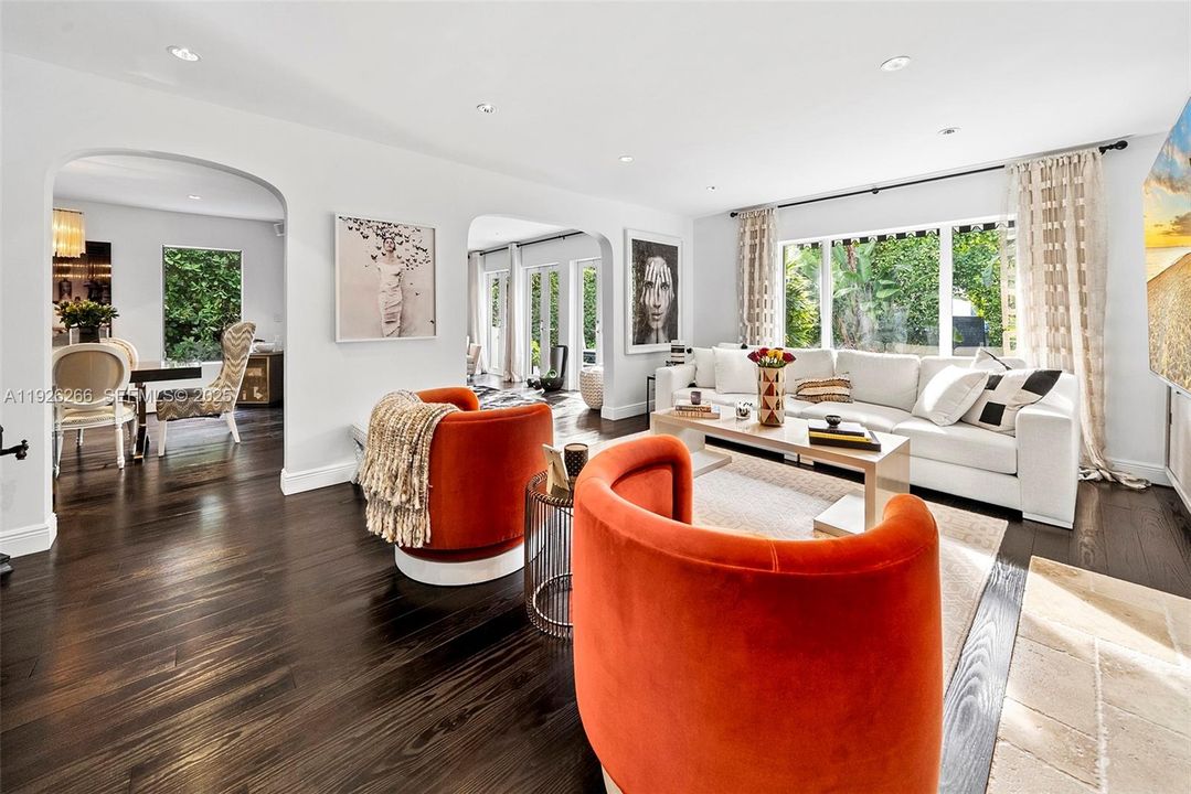 En Venta: $5,495,000 (5 camas, 6 baños, 3565 Pies cuadrados)