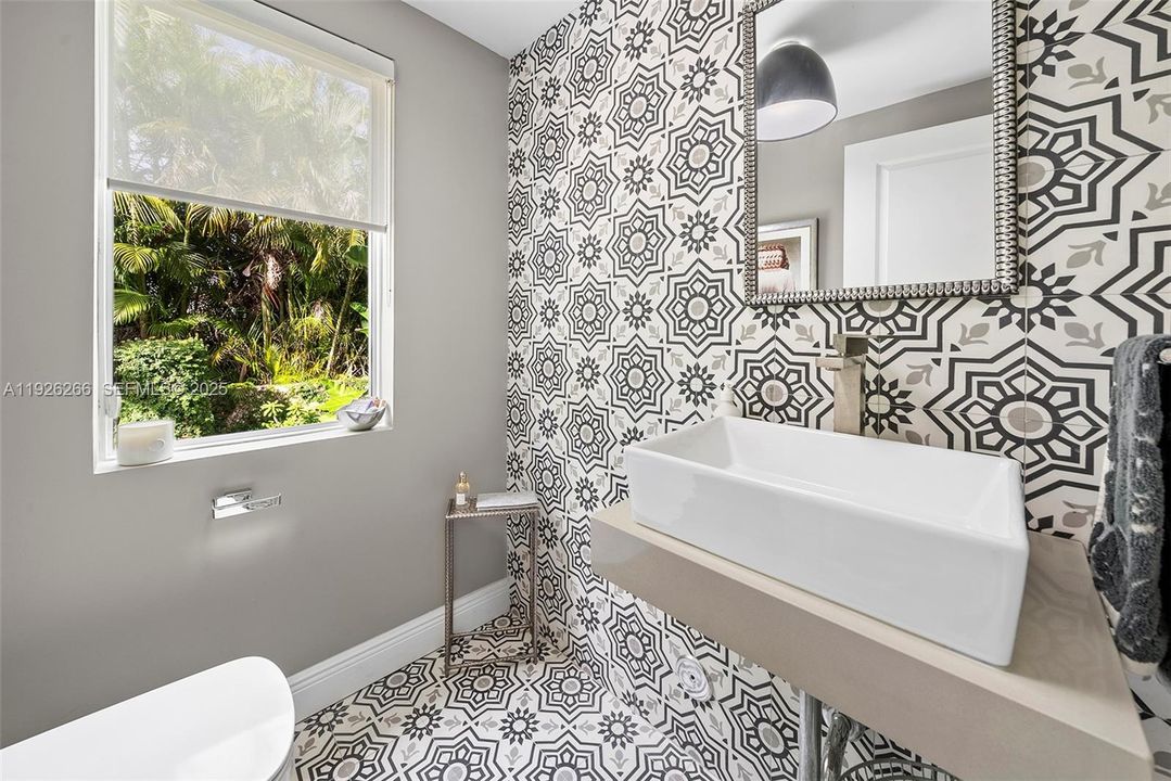 En Venta: $5,495,000 (5 camas, 6 baños, 3565 Pies cuadrados)