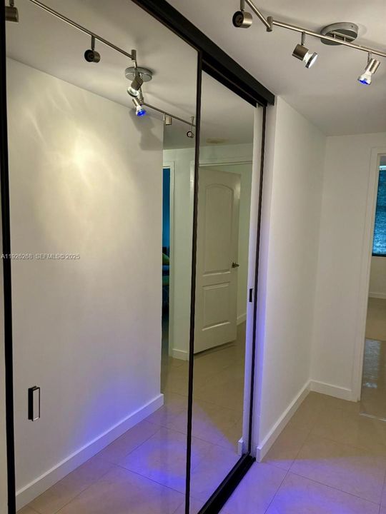 For Rent: $2,850 (2 beds, 2 baths, 1020 Square Feet)