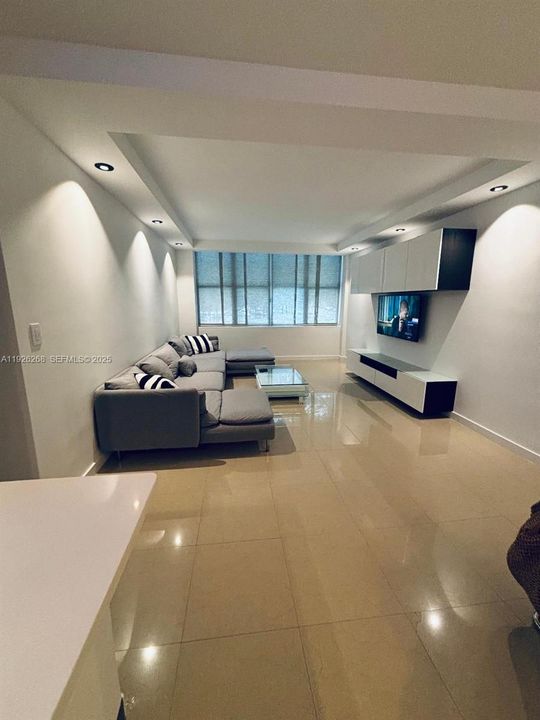 For Rent: $2,850 (2 beds, 2 baths, 1020 Square Feet)