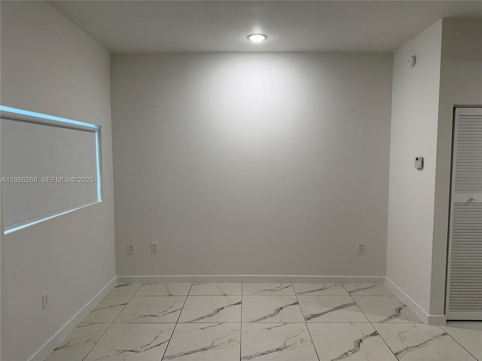 В аренду: $1,150 (0 спален, 1 ванн, 400 Квадратных фут)