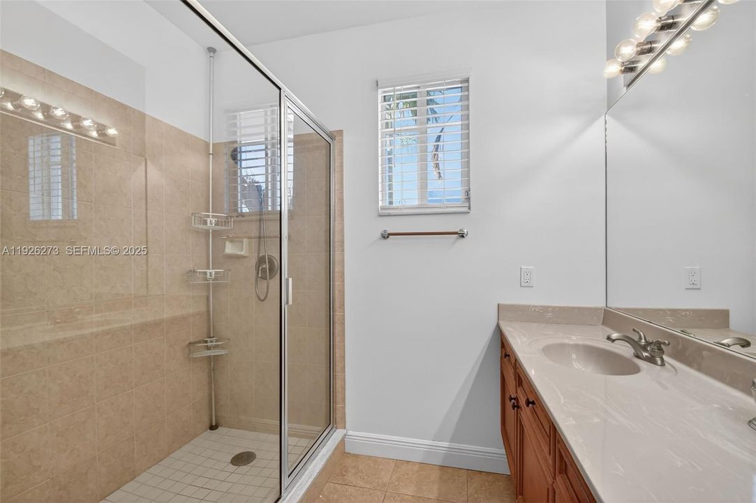 待售: $425,000 (3 贝兹, 2 浴室, 1678 平方英尺)