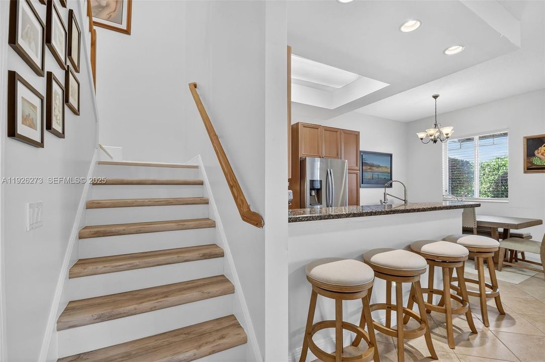 待售: $425,000 (3 贝兹, 2 浴室, 1678 平方英尺)