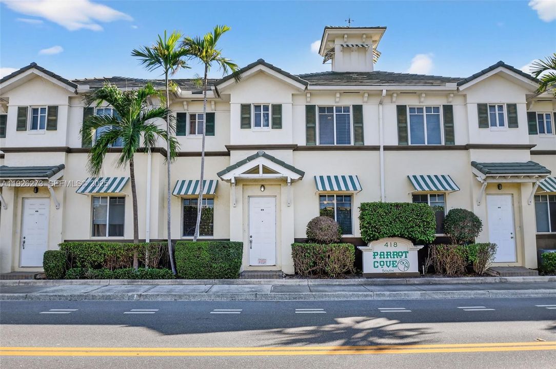 待售: $425,000 (3 贝兹, 2 浴室, 1678 平方英尺)