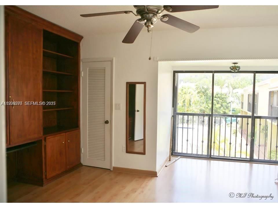 For Rent: $3,200 (2 beds, 3 baths, 1082 Square Feet)