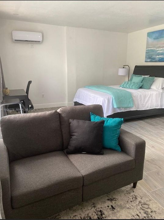 В аренду: $1,550 (0 спален, 1 ванн, 375 Квадратных фут)