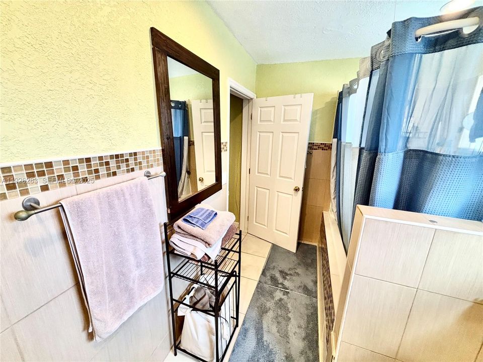 En Venta: $520,000 (3 camas, 2 baños, 1588 Pies cuadrados)