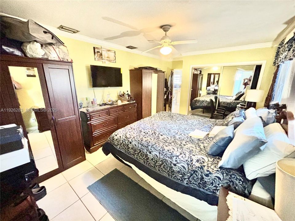 En Venta: $520,000 (3 camas, 2 baños, 1588 Pies cuadrados)