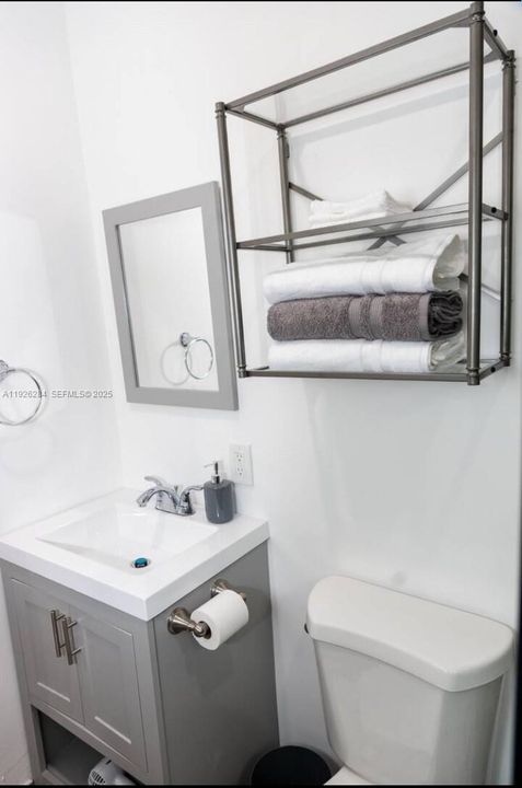 В аренду: $1,650 (0 спален, 1 ванн, 385 Квадратных фут)