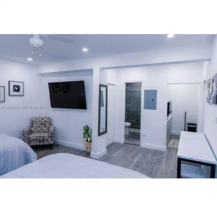 В аренду: $1,650 (0 спален, 1 ванн, 385 Квадратных фут)