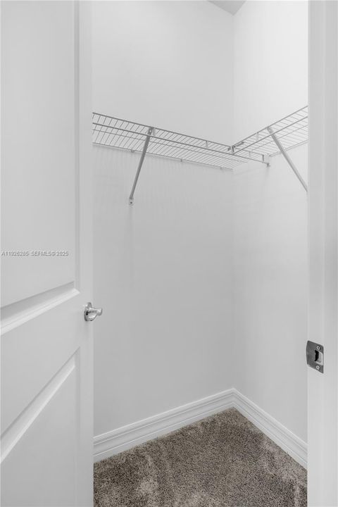 En Renta: $4,150 (3 camas, 2 baños, 1816 Pies cuadrados)