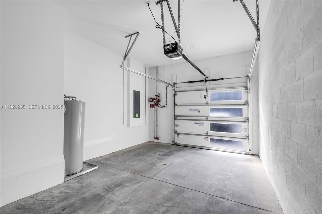 En Renta: $4,150 (3 camas, 2 baños, 1816 Pies cuadrados)