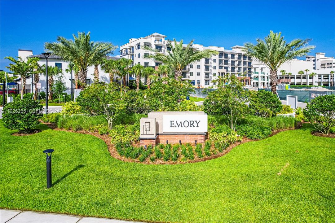 En Renta: $4,150 (3 camas, 2 baños, 1816 Pies cuadrados)