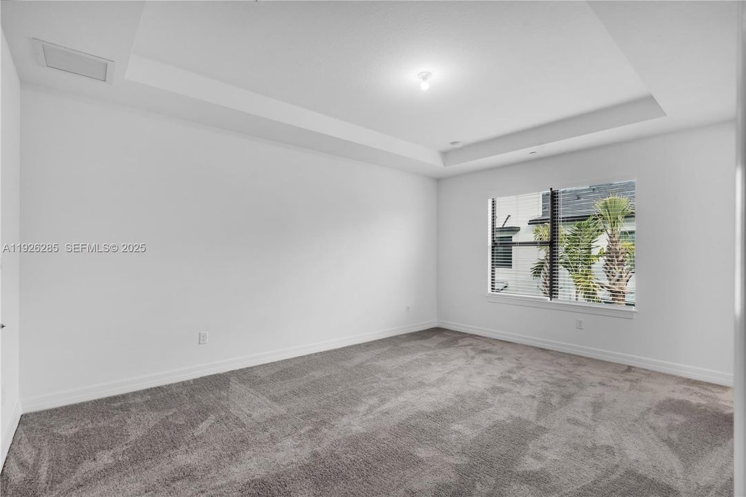 En Renta: $4,150 (3 camas, 2 baños, 1816 Pies cuadrados)